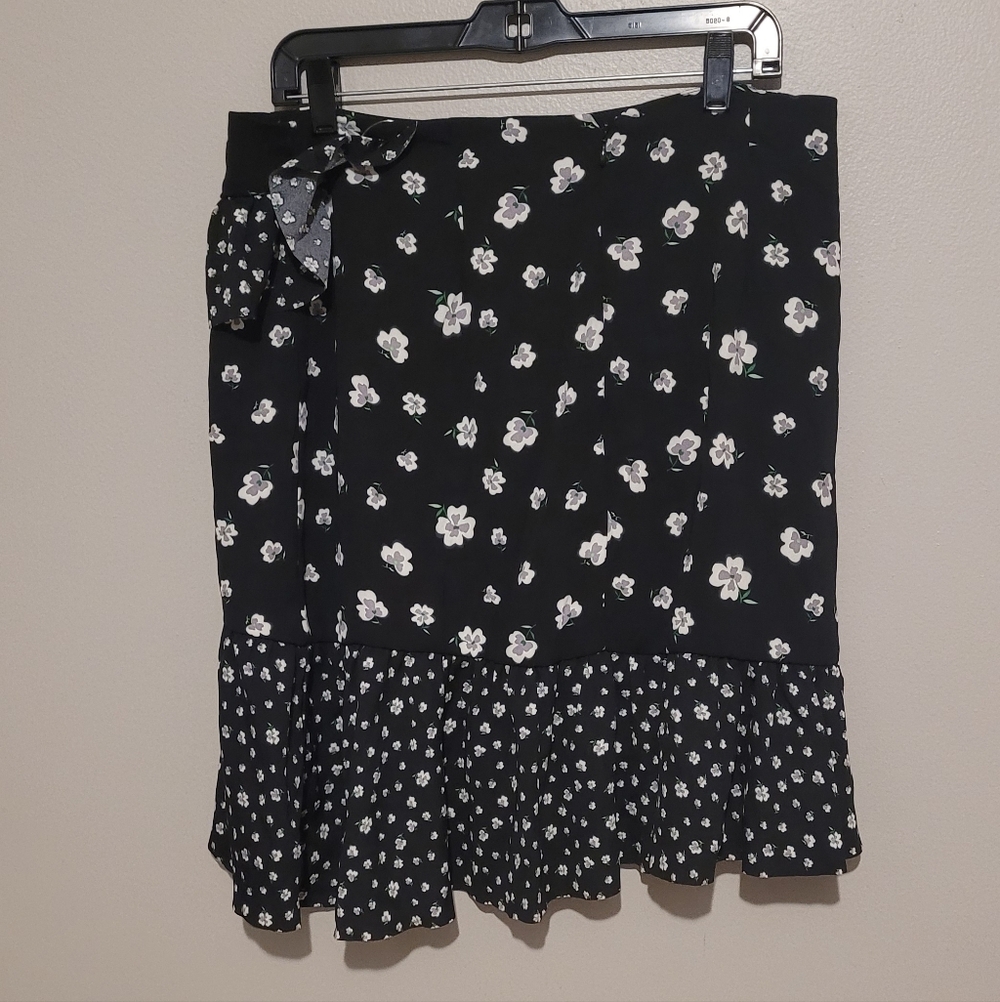 NWT H&M Ruffle Mini Skirt - Picture 4 of 6